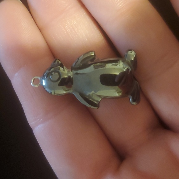 New Hand Carved Hematite Penguin Pendant. - Picture 7 of 11